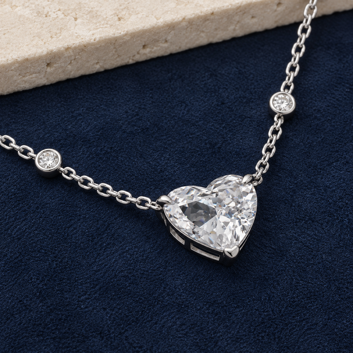 Chloe Zoe Necklace in White Crystalline