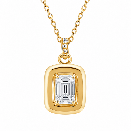 Lucky Edge Necklace in Yellow Gold