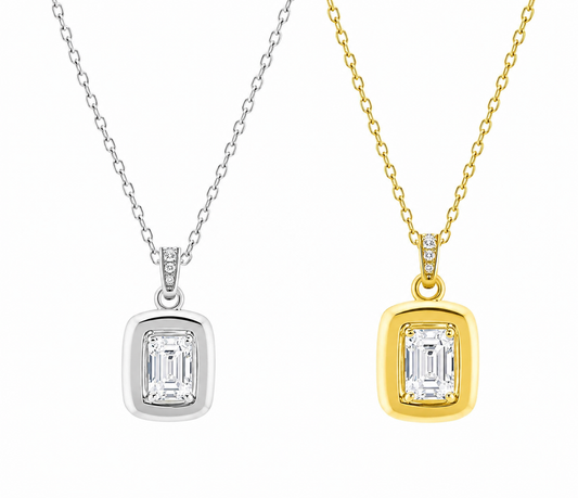 Lucky Edge Necklace in Yellow Gold