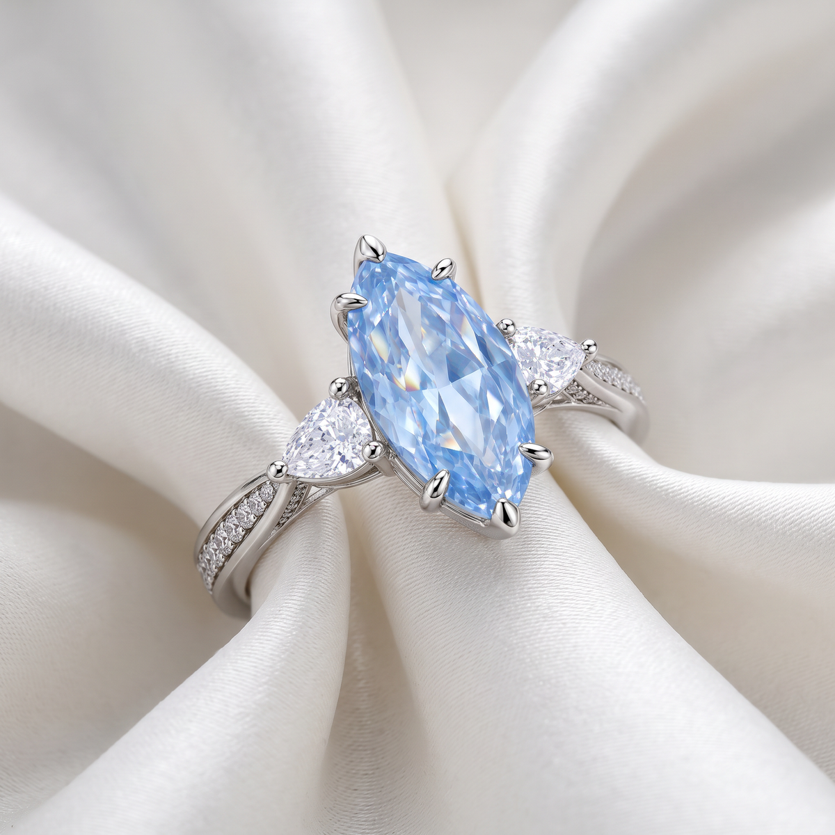 Mariana 3 Stone Ring in Aquamarine