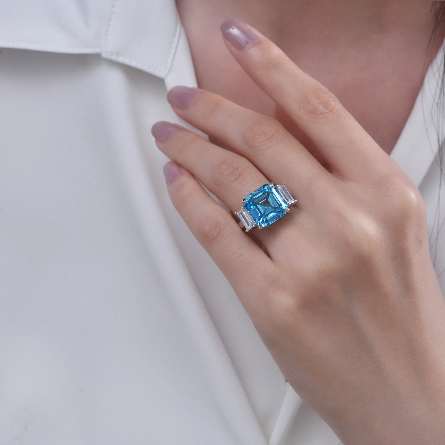 Arabella 04 Ring - Anna Zuckerman Luxury Rings